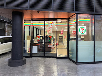 コンビニエンスストア　セブンイレブン銀座7丁目店